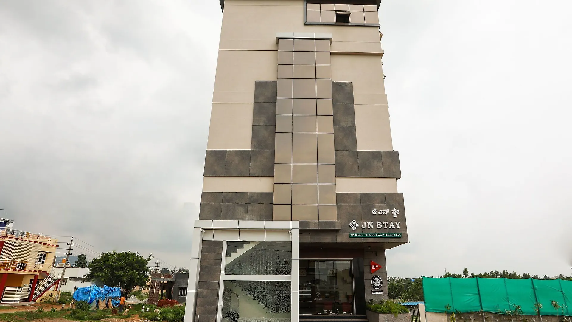 Hotel Oyo 15220 Jn Stay Mysore