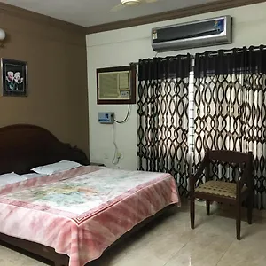 hotel-royal-wings.hotels-munnar.com/
