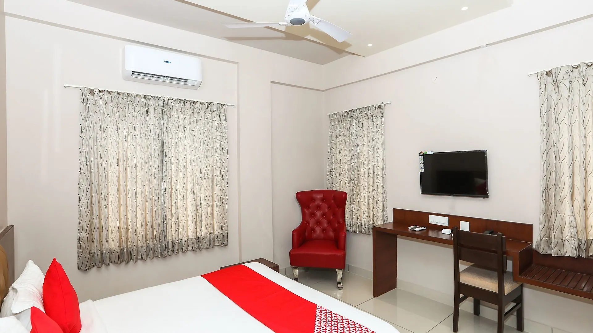 Oyo 15220 Jn Stay Mysore India